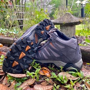 Men’s 11.5 Columbia Mid-top Waterproof Hiking Boot